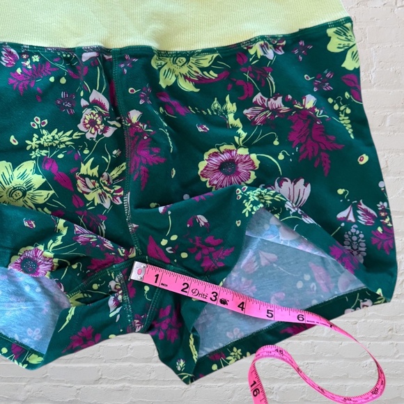 Free People Movement | Hot Shot Micro Set - Heritage Green Floral  - Size L NWT - Picture 8 of 9